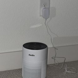 Air Purifier With HEPA Filter