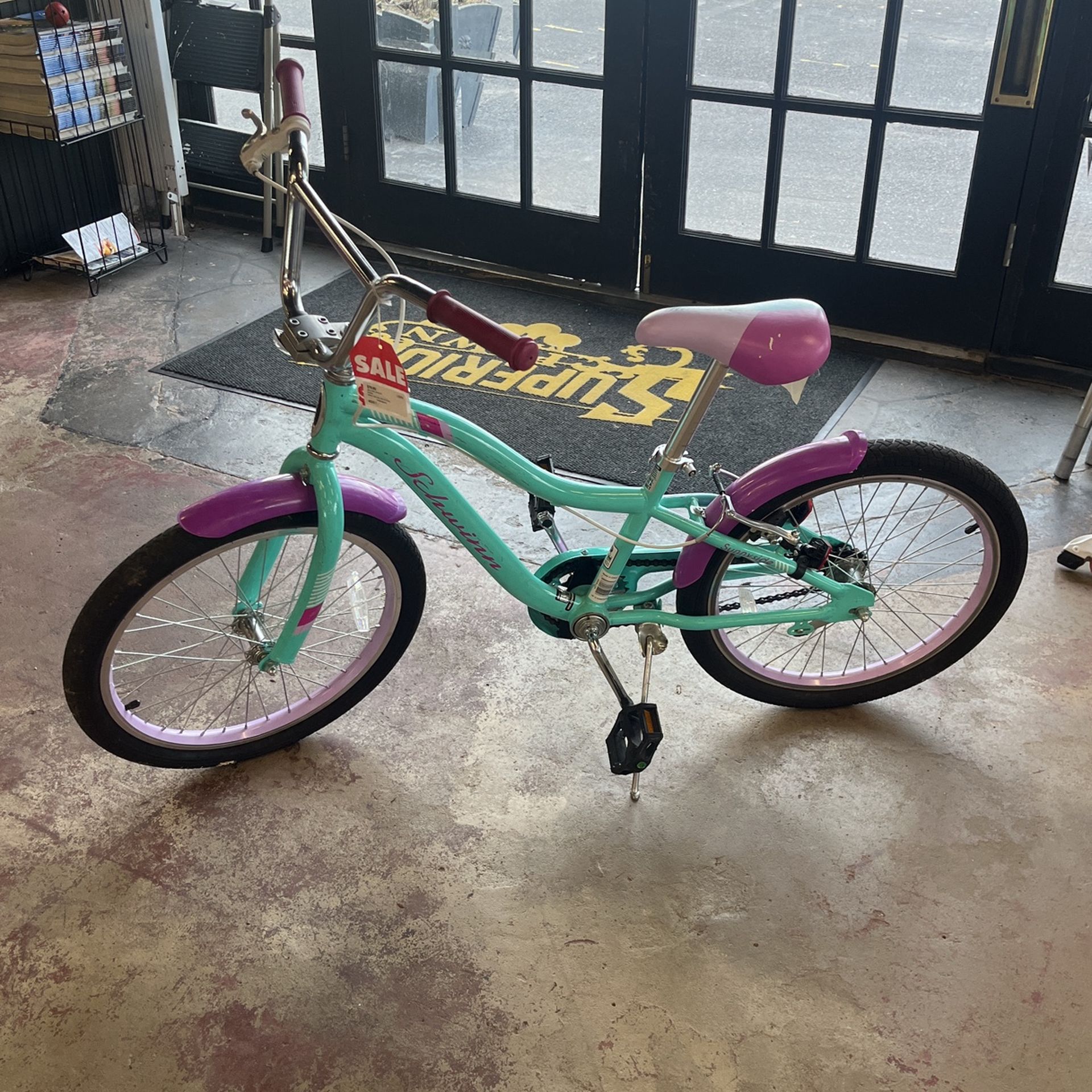 Girls 20IN bike