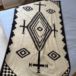 Pendleton Los Ojos Oversized Jacquard Towel 