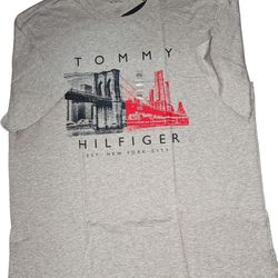 New Men XL Tommy Hilfiger  Short Sleeve Shirt 
