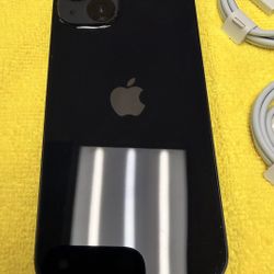 iphone 13 128gb unlocked “Like new”