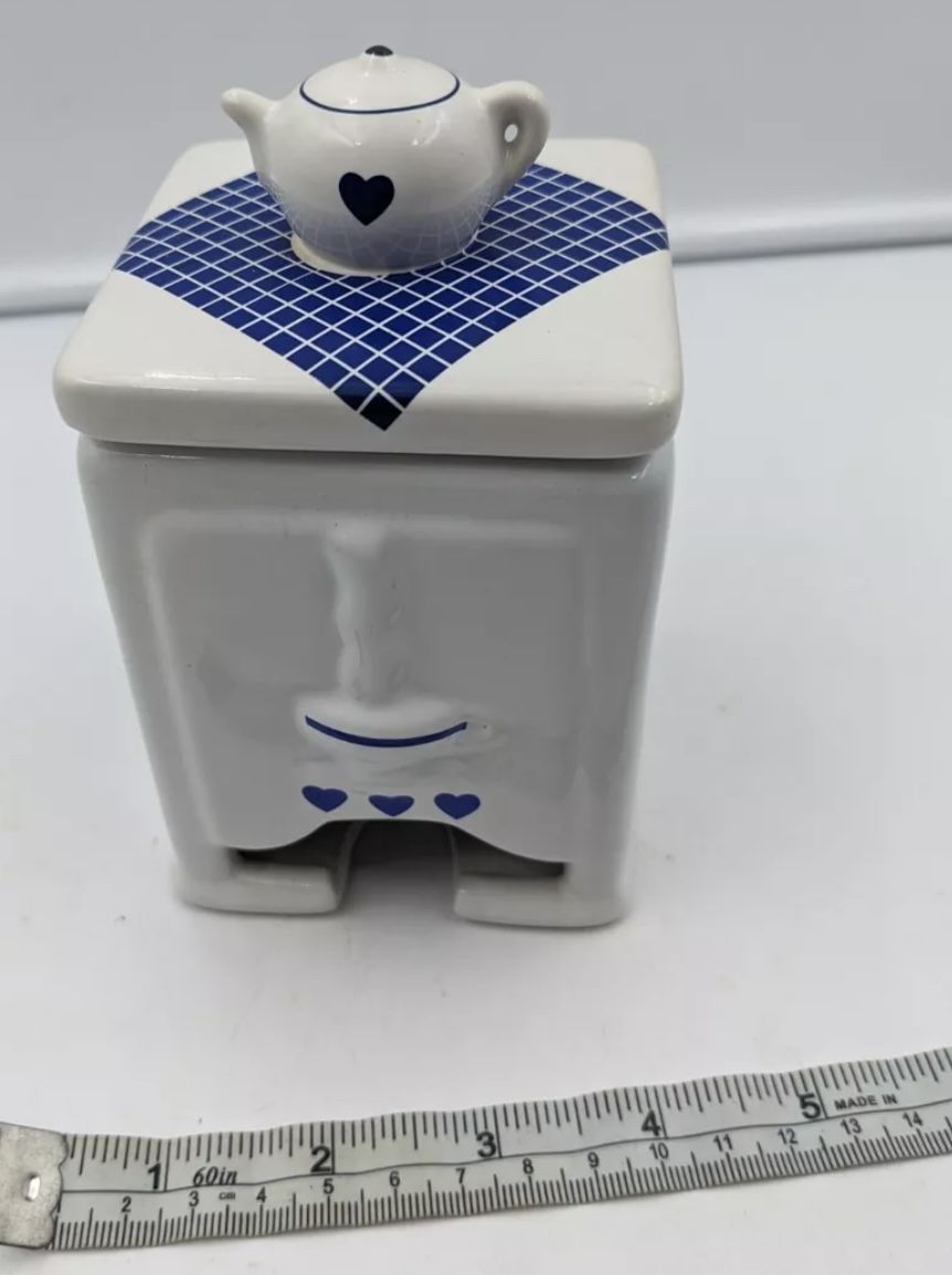 Tea Bag Dispenser With Tea Pot Lid by JSNY Ceramic White Blue VTG 1(contact info removed)