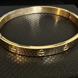 New Gold plated stainless steel bracelet