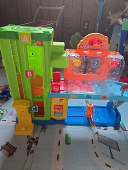 Fisher Price toddler Light up Learning Garage