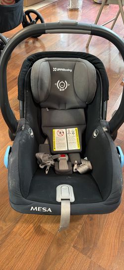 UPPAbaby MESA Infant Car Seat with Base