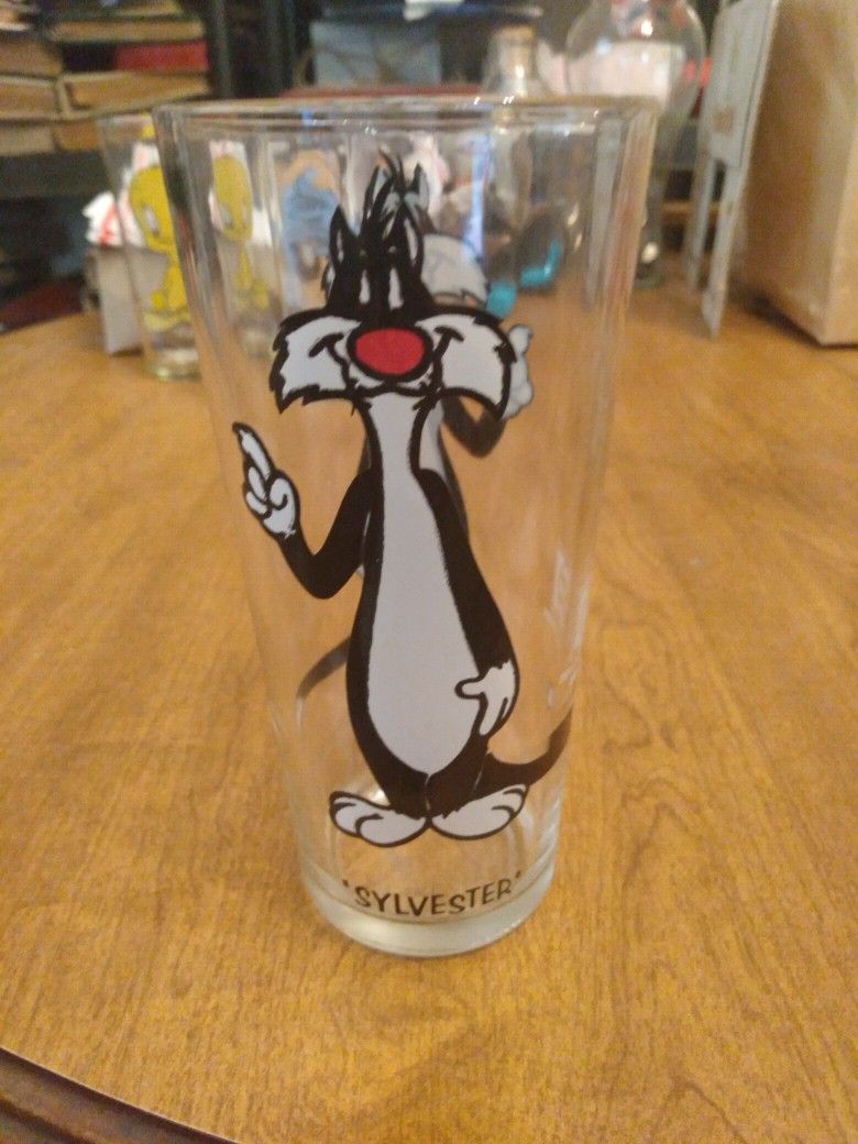Vintage Looney Tunes Glass