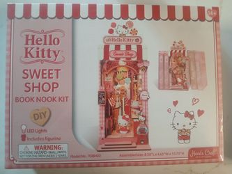 Hello kitty book nook sweet shop