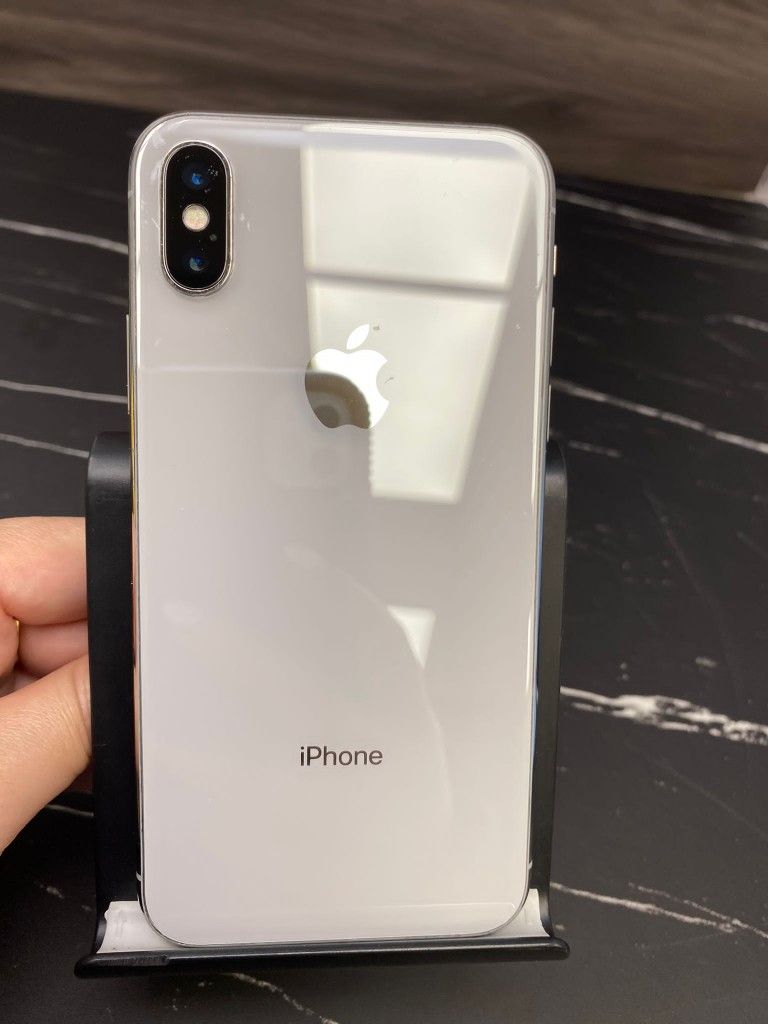 iPhone X 64gb Unlocked ID: 89546