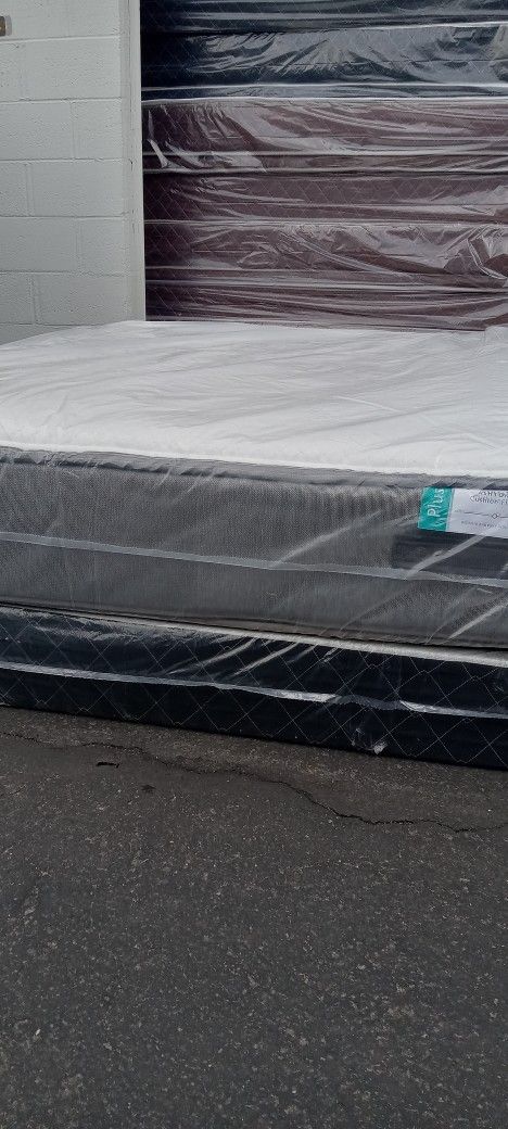 Brand New Queen Size Sealy Mattress Included Box Spring Free Delivery