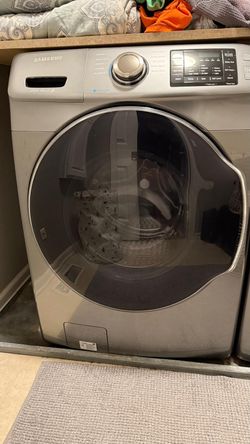 Samsung 4.5 cu. ft. Front Load Washer in Platinum - Like New