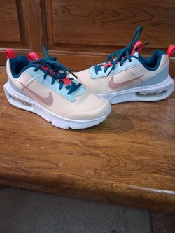Nike Air Max Low-Top Sneakers