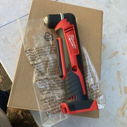MILWAUKEE 3/8” RIGHT ANGLE DRILL 