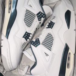 Jordan 4 , SIZE 8 MEN , DS $200 OBO