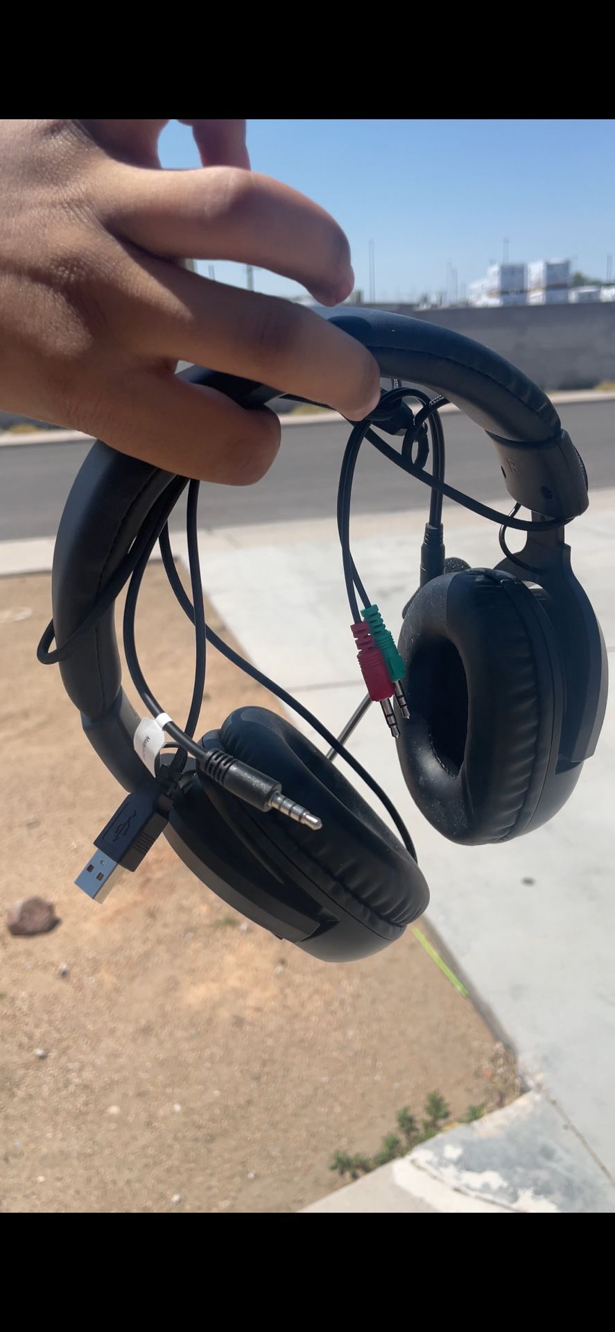 HEADSET/MICROPHONE