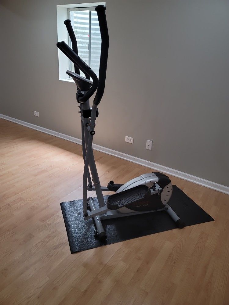 Sunny Health & Fitness Pre-Programmed Elliptical Trainer - SF-E320002, black