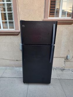 30x30x66 Kenmore Fridge Black 18cuft 3 MONTHS WARRANTY