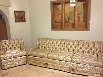 VINTAGE COUCH SET