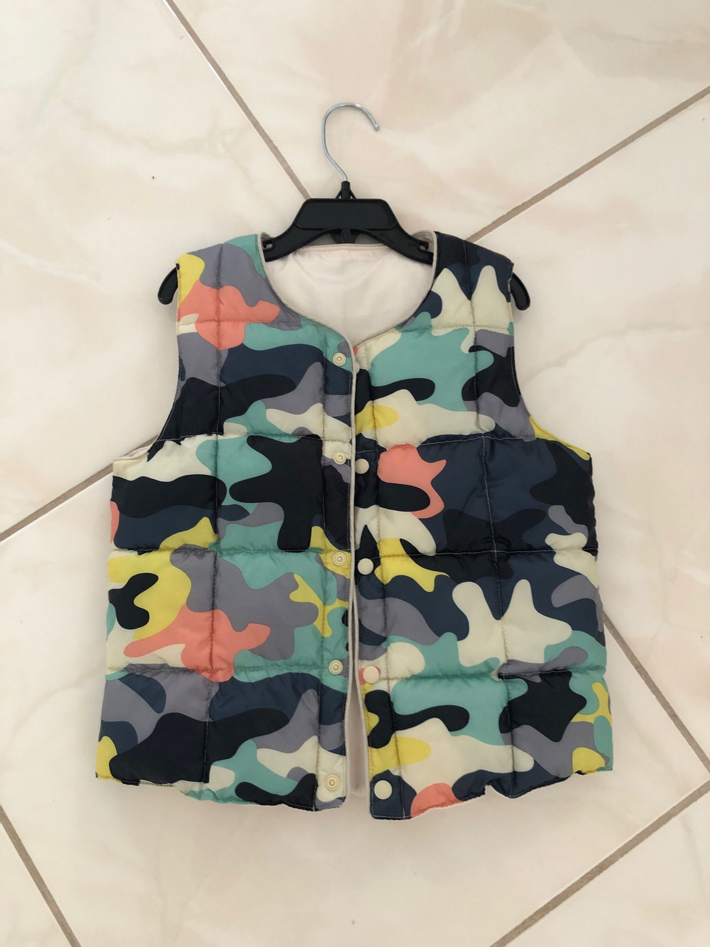 Boys warm vest size 3-5T