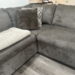 Sectional Couch 