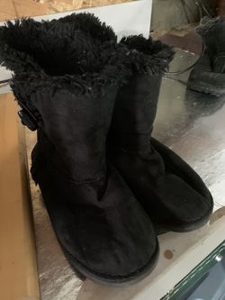 Air walk boots size 4, good condition, $8