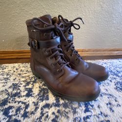 UGG Womens Combat Style Boots Size 9.5