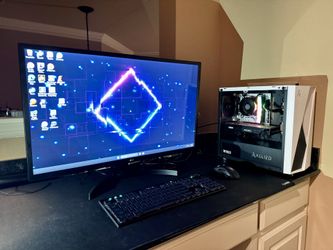 Gaming Computer Set Up 