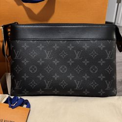 Louis Vuitton Pochette Voyage Souple Pouch (Monogram Eclipse - M82543)