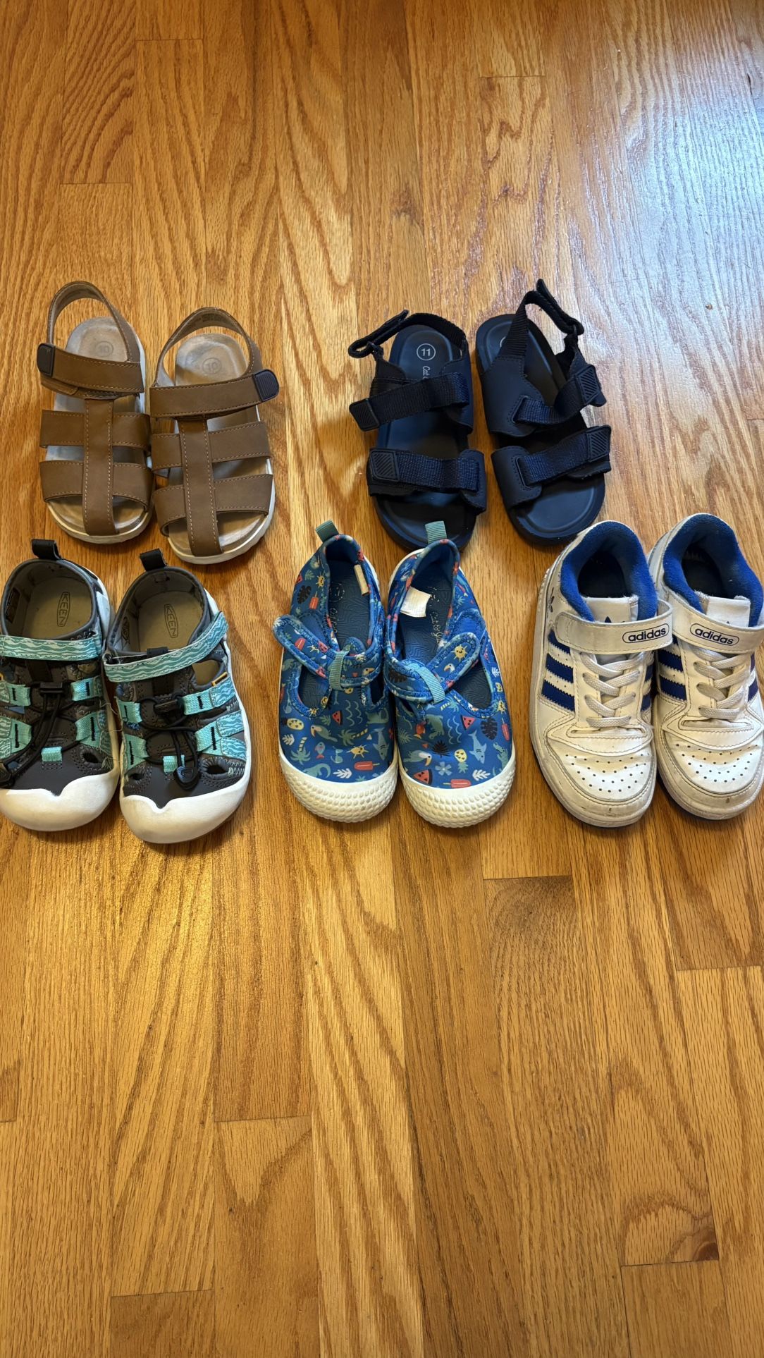 Boys Shoes / Sandals/ Keen  Size 10 And 11