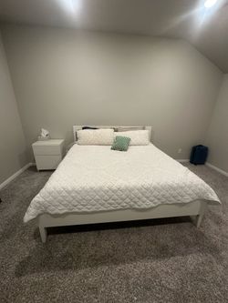 King Size Solid White Wooden Bed Frame & Headboard – Excellent Condition