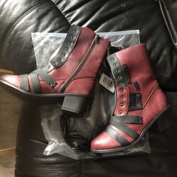 Unique Boots Size 9