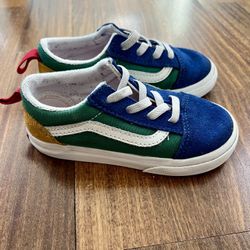 Toddler Vans Yacht Club Old Skool shoes sneakers size 8  Size 8  In really good condition, barely worn before my son outgrew them.    A take on our le