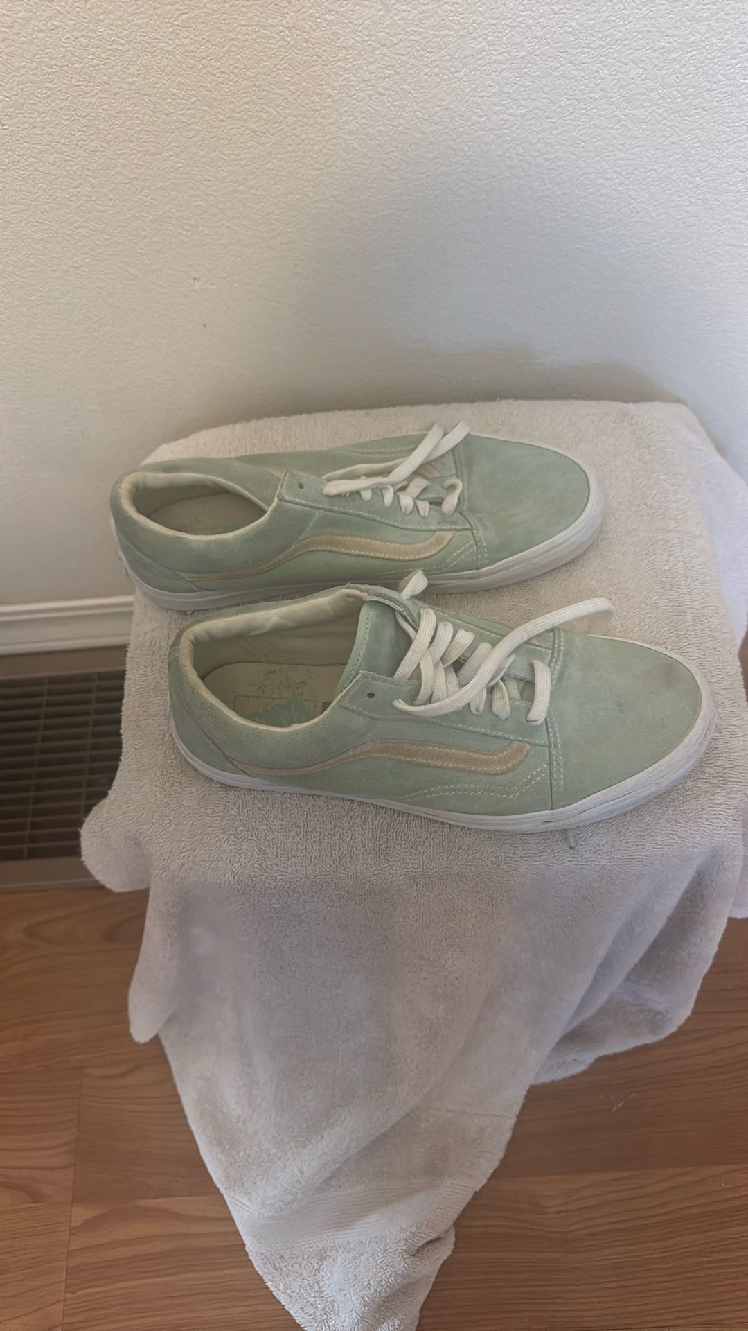 Men’s Vans Size 10.5