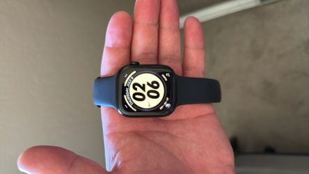 Black Apple iWatch 10 almost new