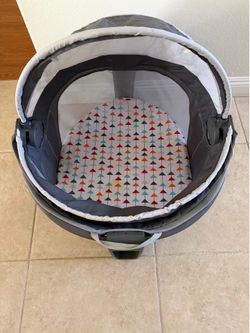 Fisher Price Bassinet on the go Baby Dome