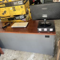 Office Set Up Desk Laptopcomputer 