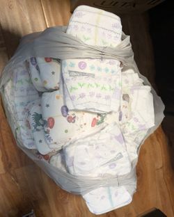 New baby diapers