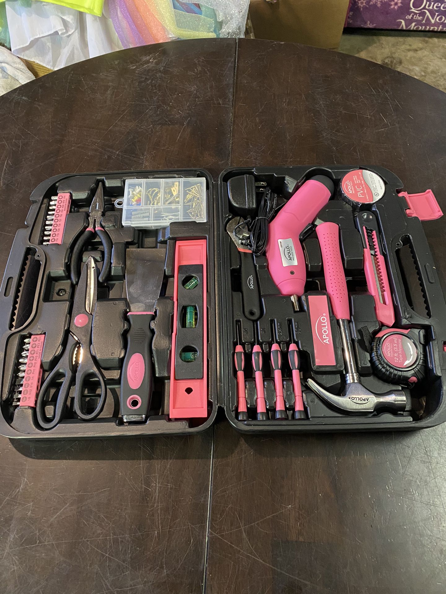 135 Piece Women Household Tool Case Set Ladies Box Kit Home Repair Tools Pink