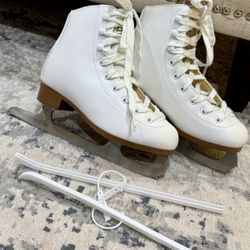 Girls Figure Skates Size 1