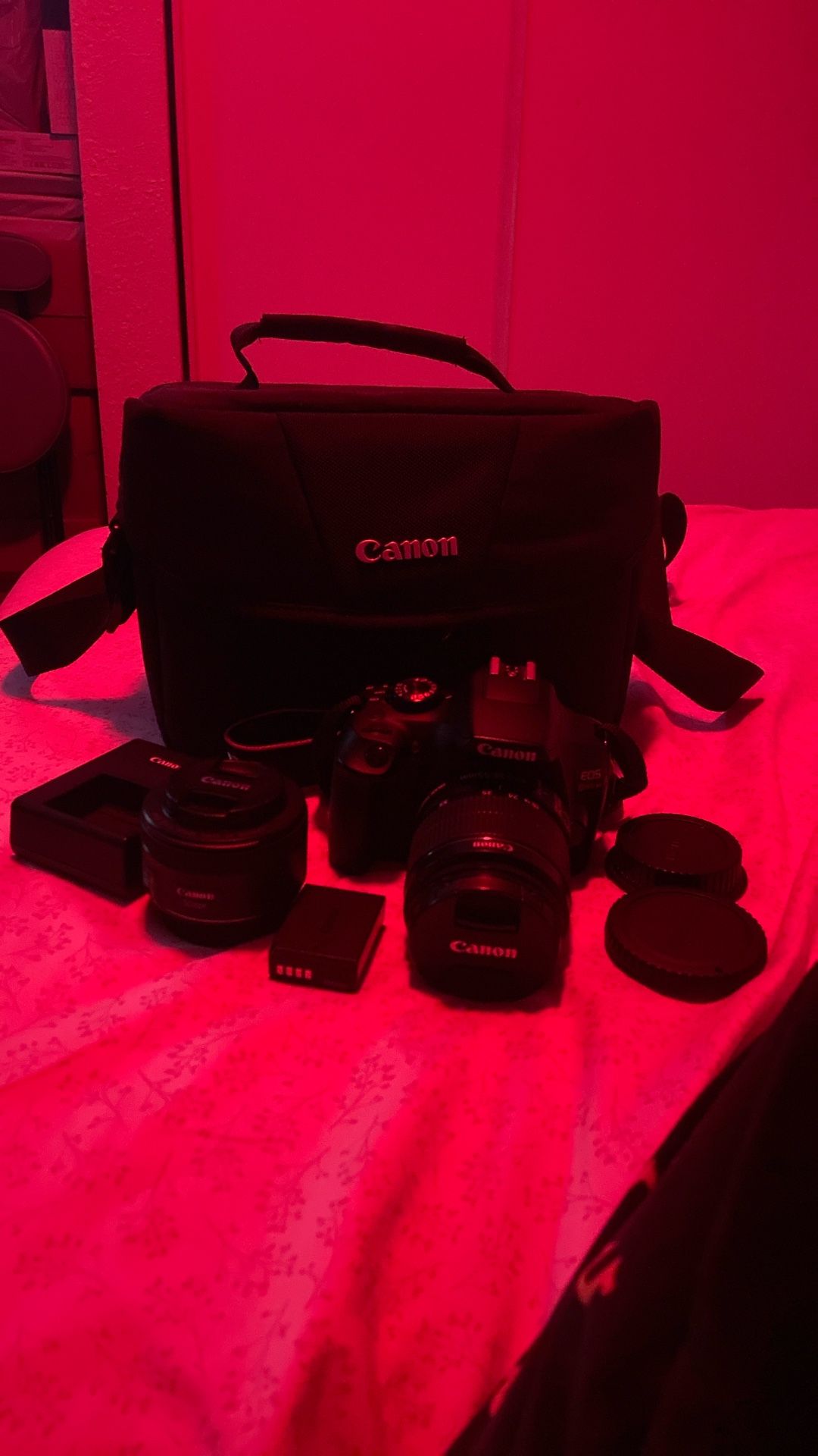 cannon eos 1300D revel t6