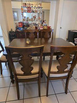 Dining Table Set