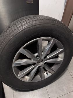 🚗 Michelin Tires + OEM Rims – Great Condition – Ready to Mount!