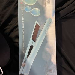 I Am Selling A Royale Genius Heating Element Hair Straightener Pastel Blue 