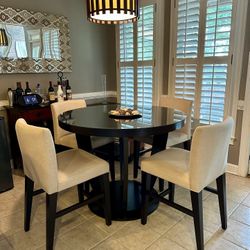 Casana Circular Breakfast Dining Table And Chairs