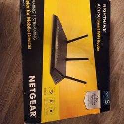 NETGEAR Nighthawk AC1750 Smart WiFi Router Model #R6700