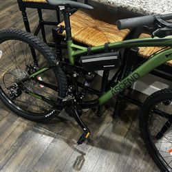 Ascend Mountain Bike. 