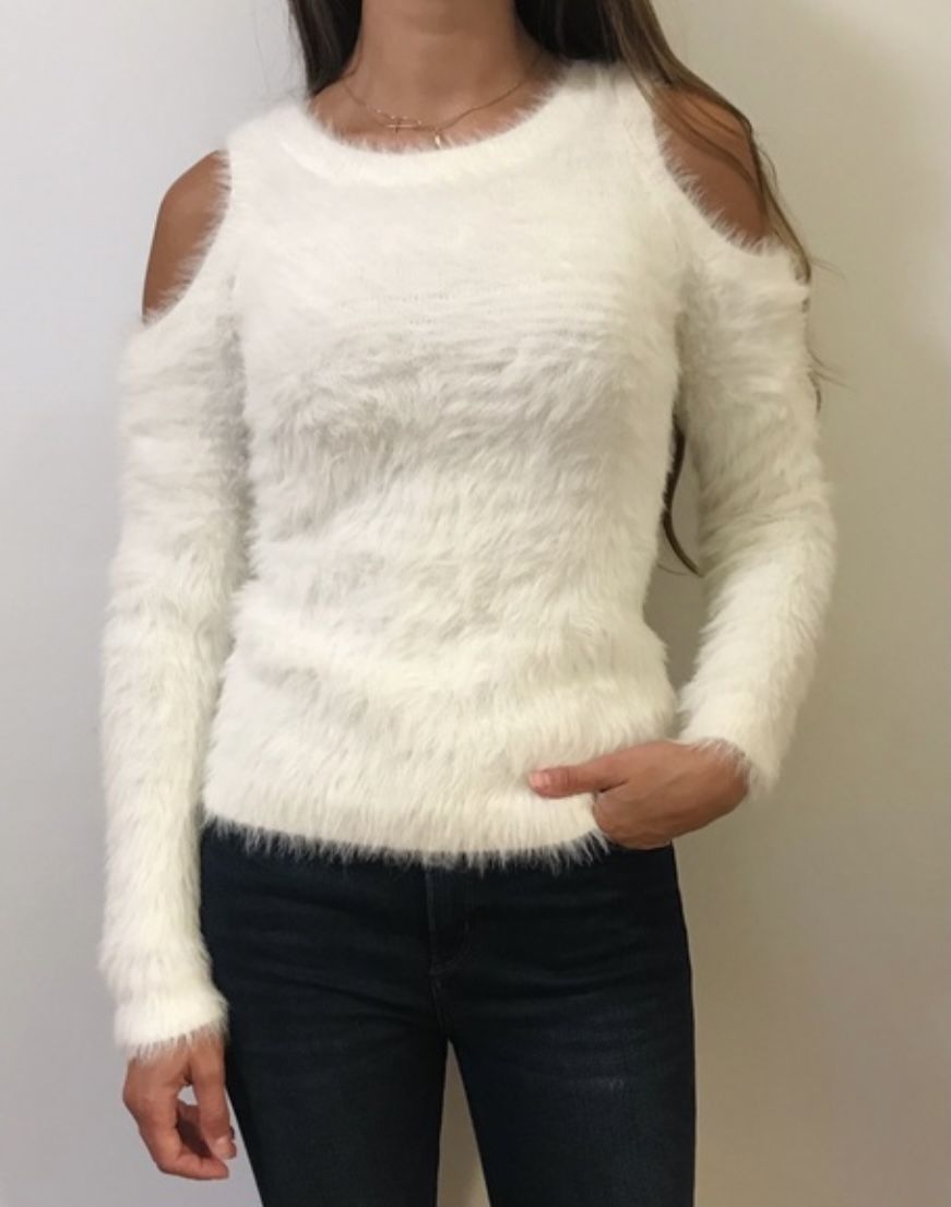 Hollister Women’s Off White Furry ShoulderCut Out Sweater