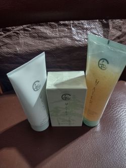 Avon Haiku set - Perfume 1.7 Fl oz Lotion and shower gel