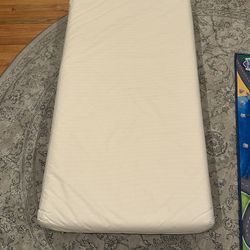 Luxury Dreamer Crib Mattress Excellent Condition 