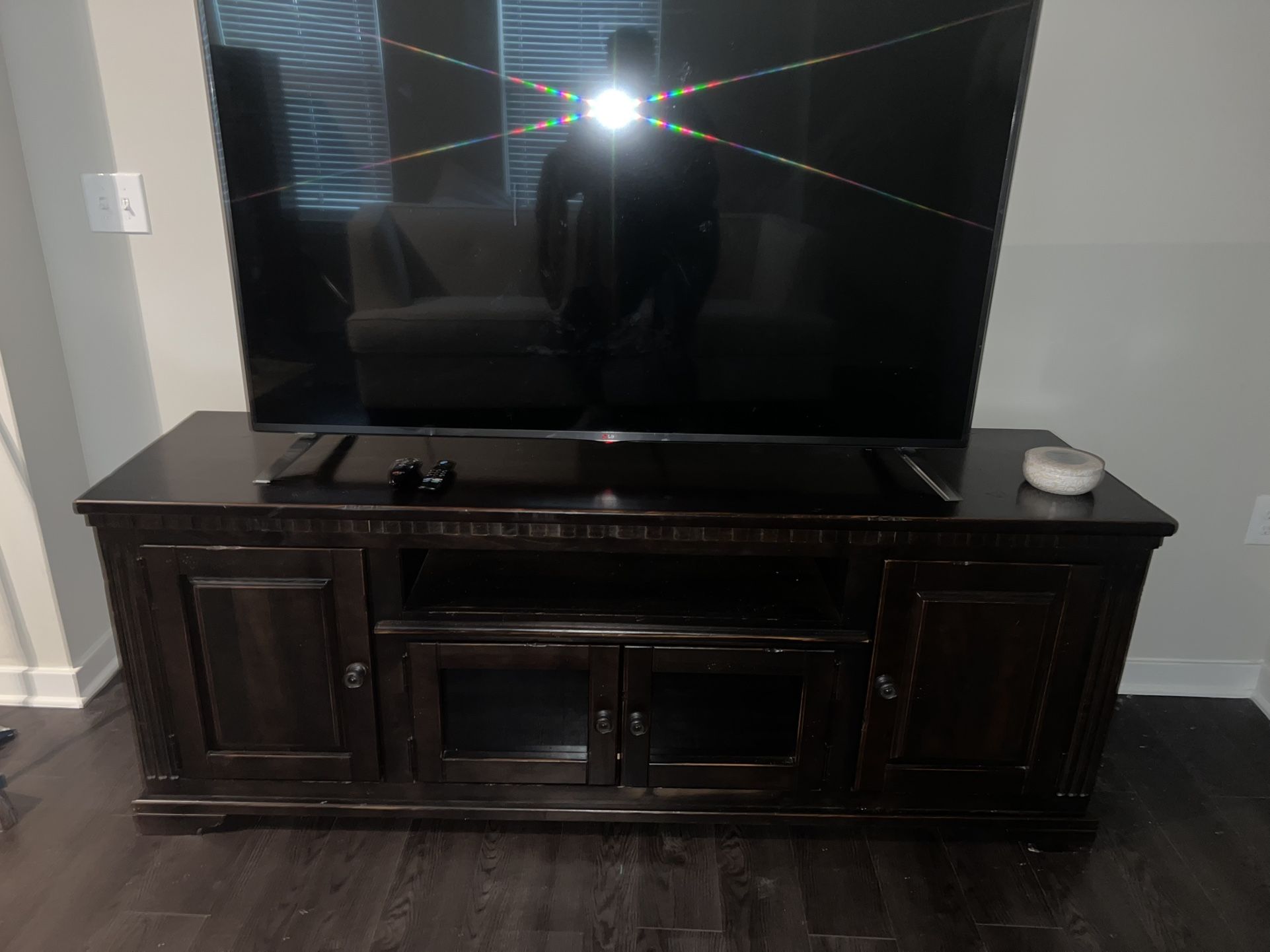 Furniture For Sale, Moving Out Needs 