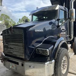 2005 Kenworth T800